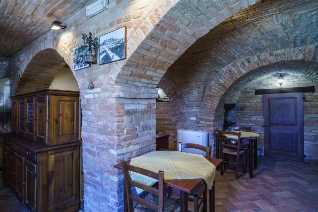B&B La Locanda Del Serafino Sarnano Luaran gambar